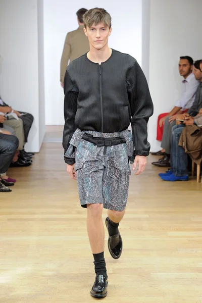 Look 22